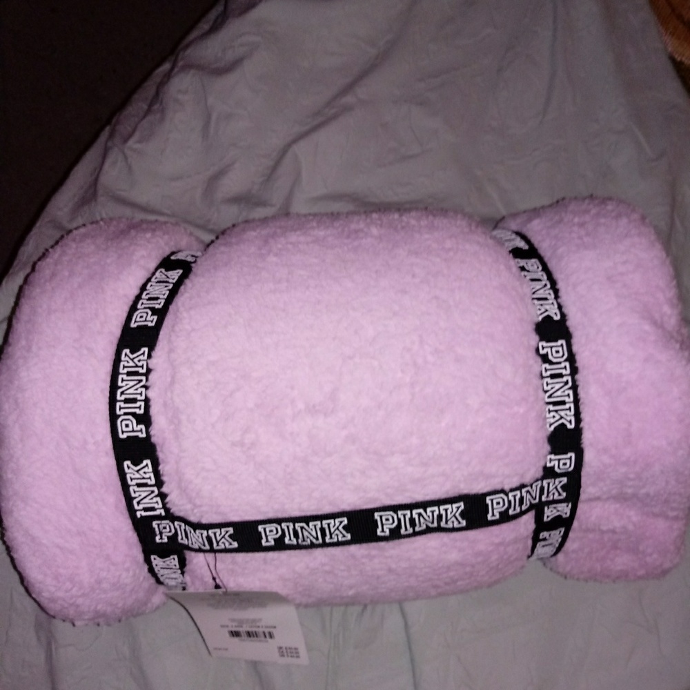 VS n VS Pink